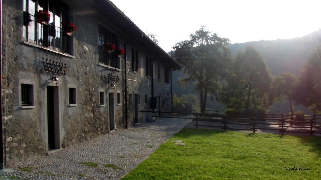 Hostel Rifugio Alpetto Di Torno Sormano Exterior foto